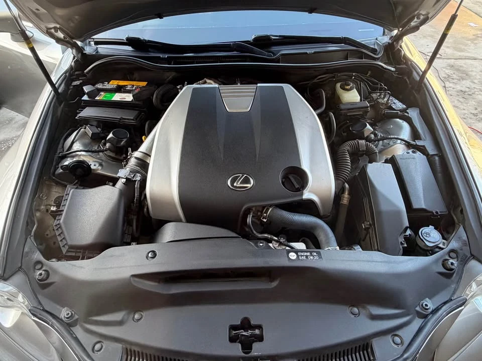 2016 Lexus IS 3rd Gen - Image 18 of 18