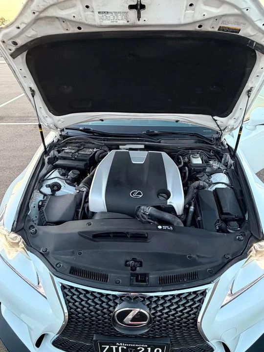 2016 Lexus IS 3rd Gen - Image 8 of 12