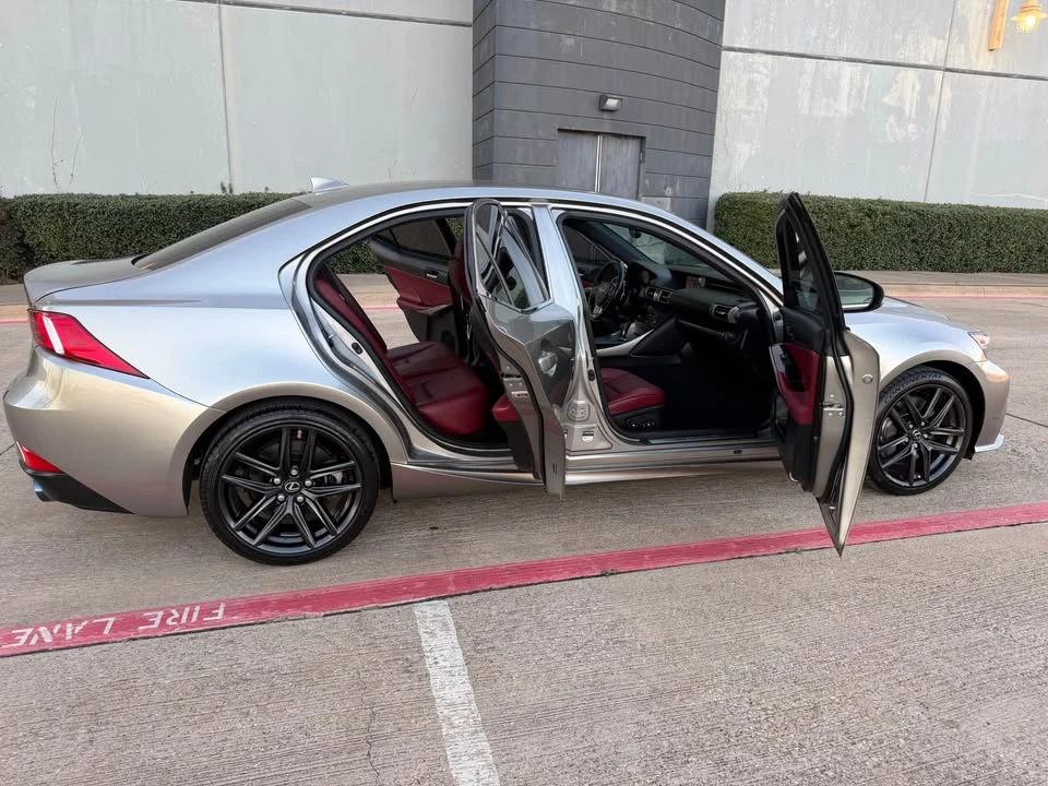 2016 Lexus IS 3rd Gen - Image 9 of 16