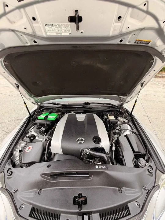 2016 Lexus IS 3rd Gen - Image 18 of 19
