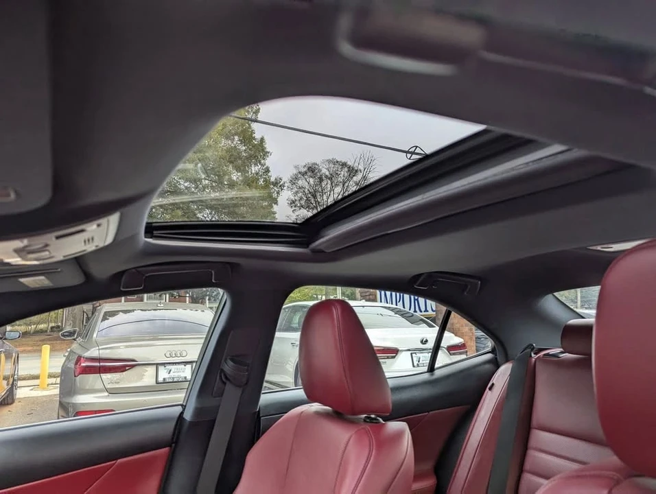 2016 Lexus IS 3rd Gen - Image 15 of 20