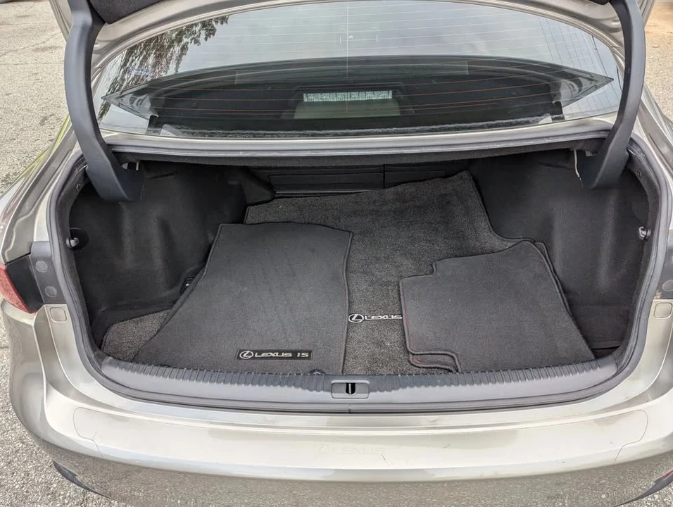 2016 Lexus IS 3rd Gen - Image 12 of 20