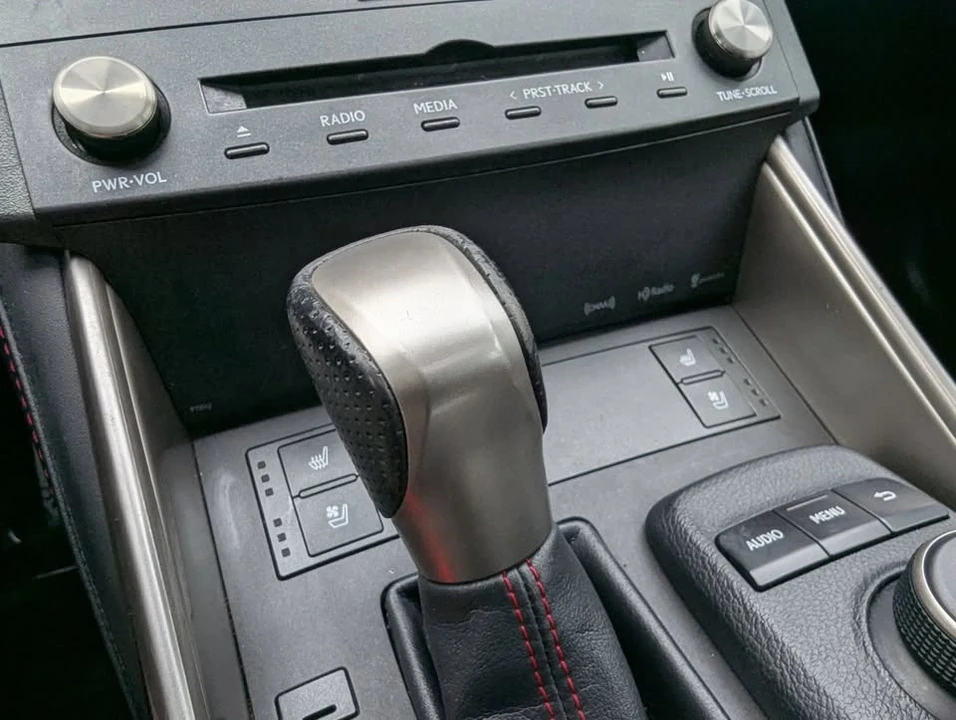 2016 Lexus IS 3rd Gen - Image 17 of 20