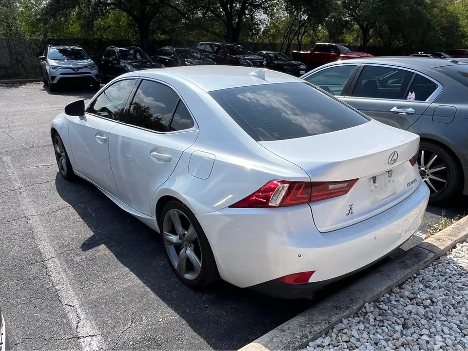 2016 Lexus IS 3rd Gen - Image 4 of 7