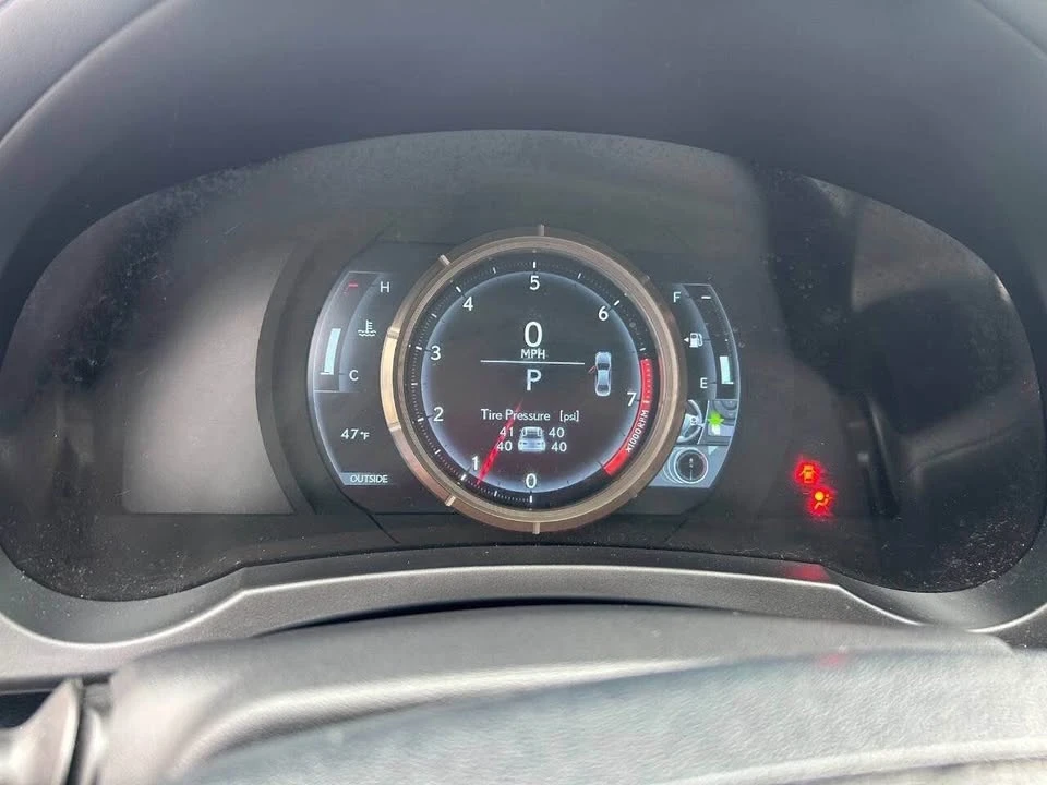 2016 Lexus IS 3rd Gen - Image 16 of 20