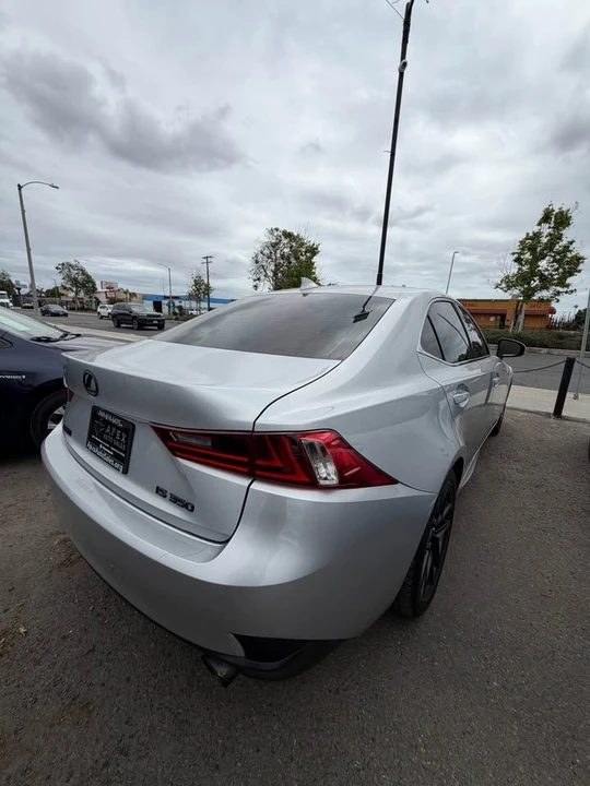 2016 Lexus IS 3rd Gen - Image 4 of 7