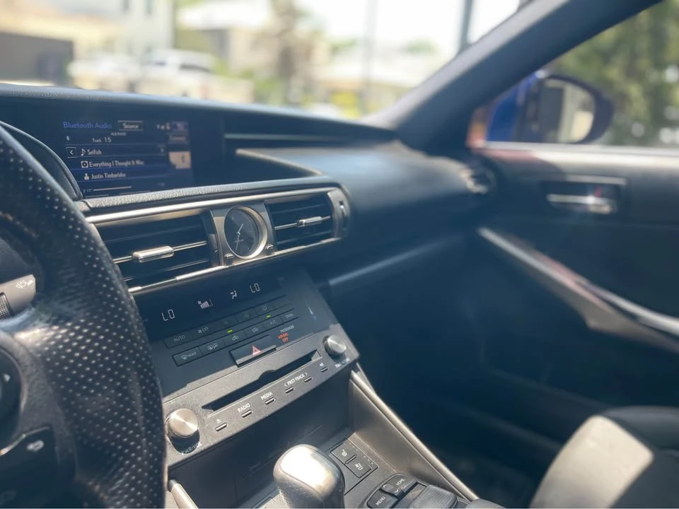 2016 Lexus IS 3rd Gen - Image 16 of 19