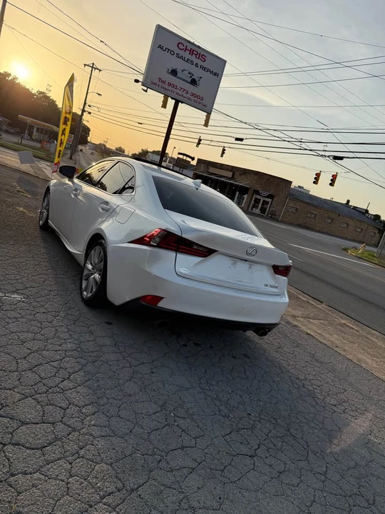 2016 Lexus IS - Image 6 of 20