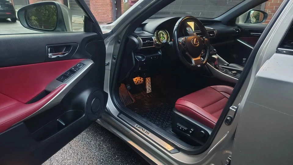 2016 Lexus IS 3rd Gen - Image 7 of 15
