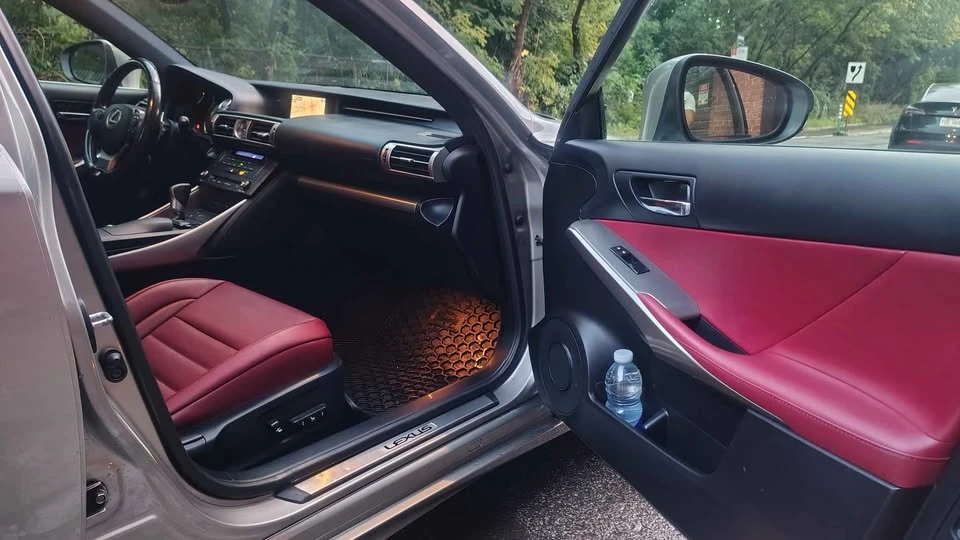 2016 Lexus IS 3rd Gen - Image 8 of 15