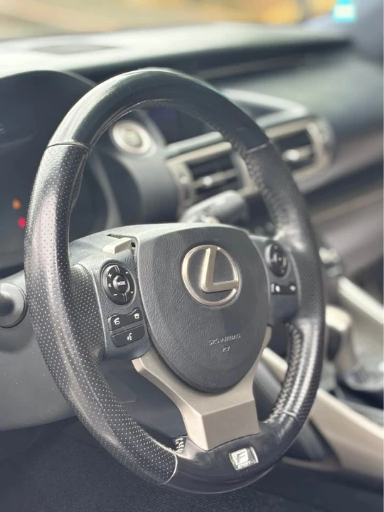 2016 Lexus IS 3rd Gen - Image 11 of 20