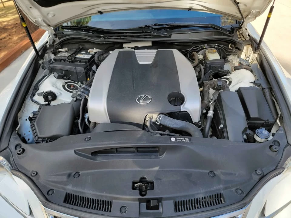 2016 Lexus IS 3rd Gen - Image 4 of 10