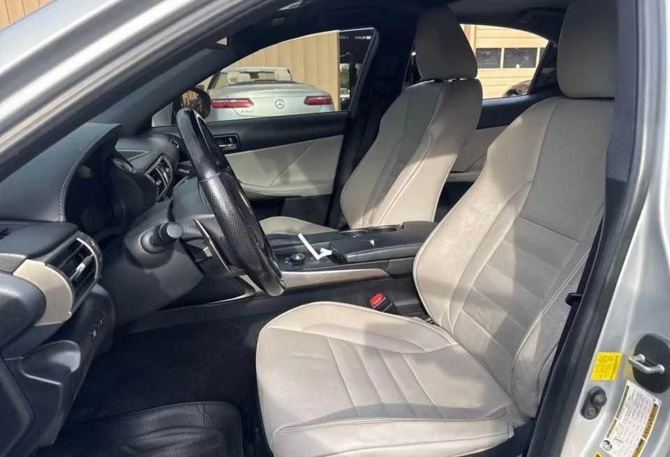 2016 Lexus IS 3rd Gen - Image 4 of 7