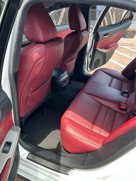 2016 Lexus IS 3rd Gen - Image 9 of 12