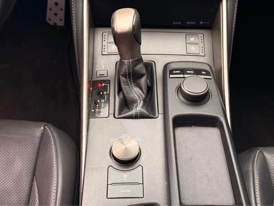 2016 Lexus IS 3rd Gen - Image 18 of 19