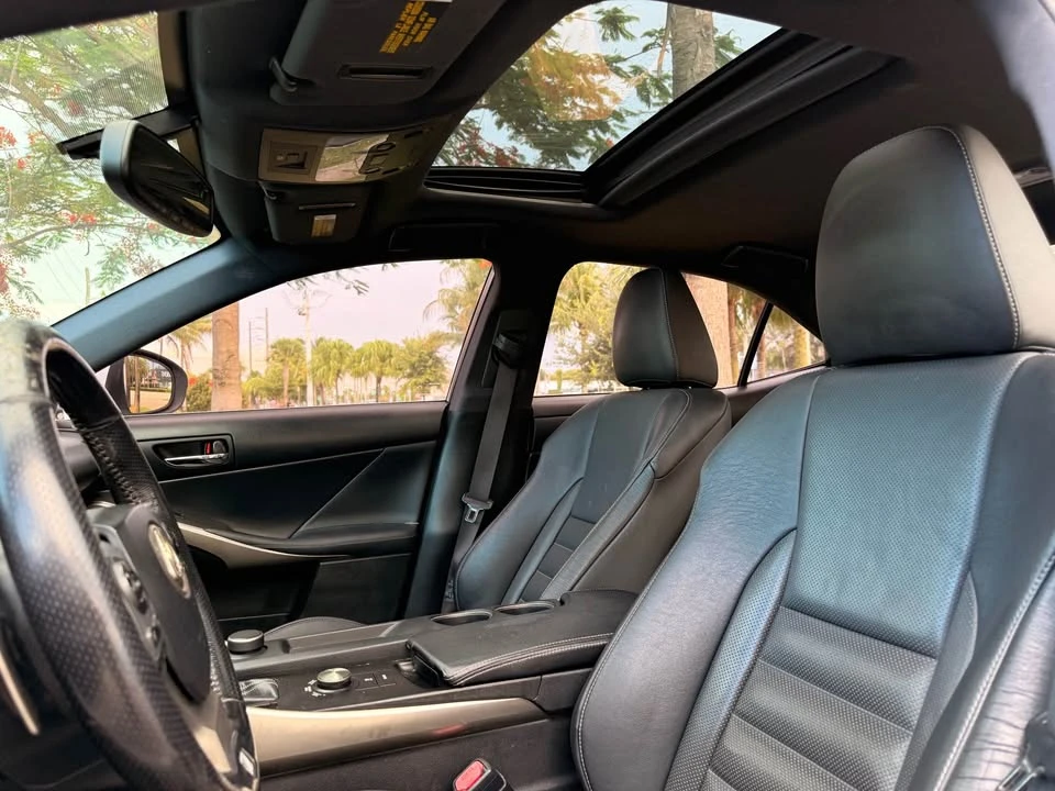 2016 Lexus IS 3rd Gen - Image 11 of 19
