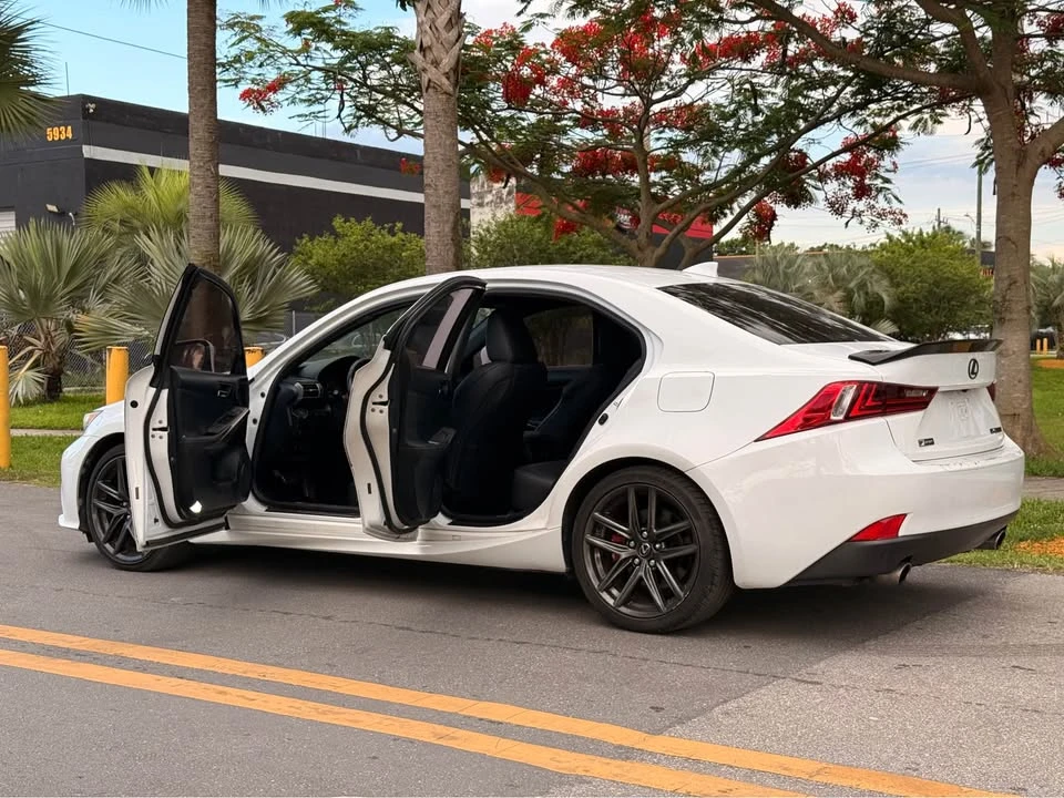 2016 Lexus IS 3rd Gen - Image 8 of 19