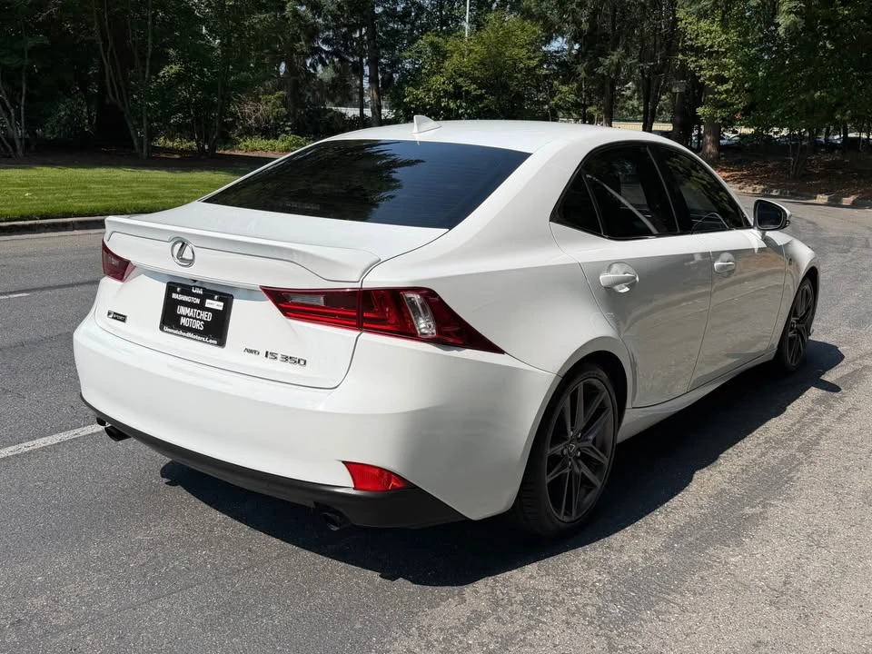 2016 Lexus IS 3rd Gen - Image 15 of 17
