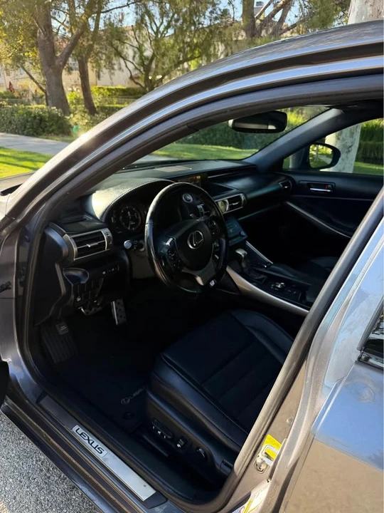 2016 Lexus IS 3rd Gen - Image 15 of 20