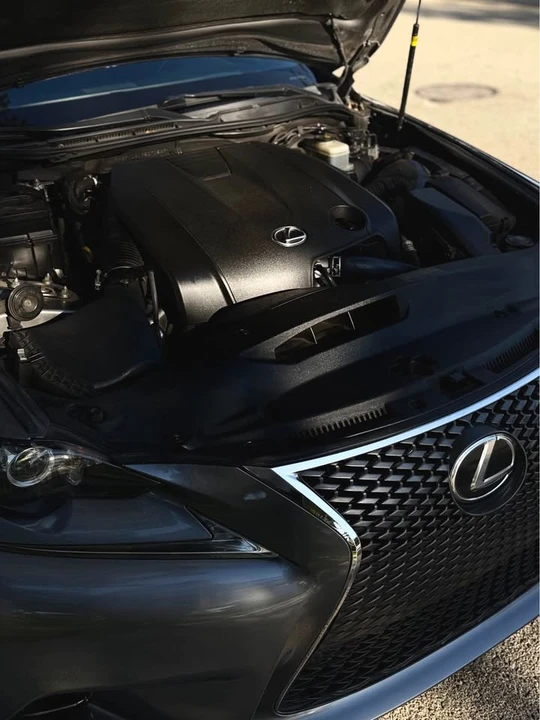2016 Lexus IS 3rd Gen - Image 8 of 20
