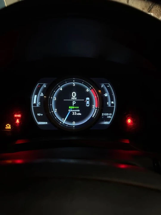 2016 Lexus IS 3rd Gen - Image 4 of 6