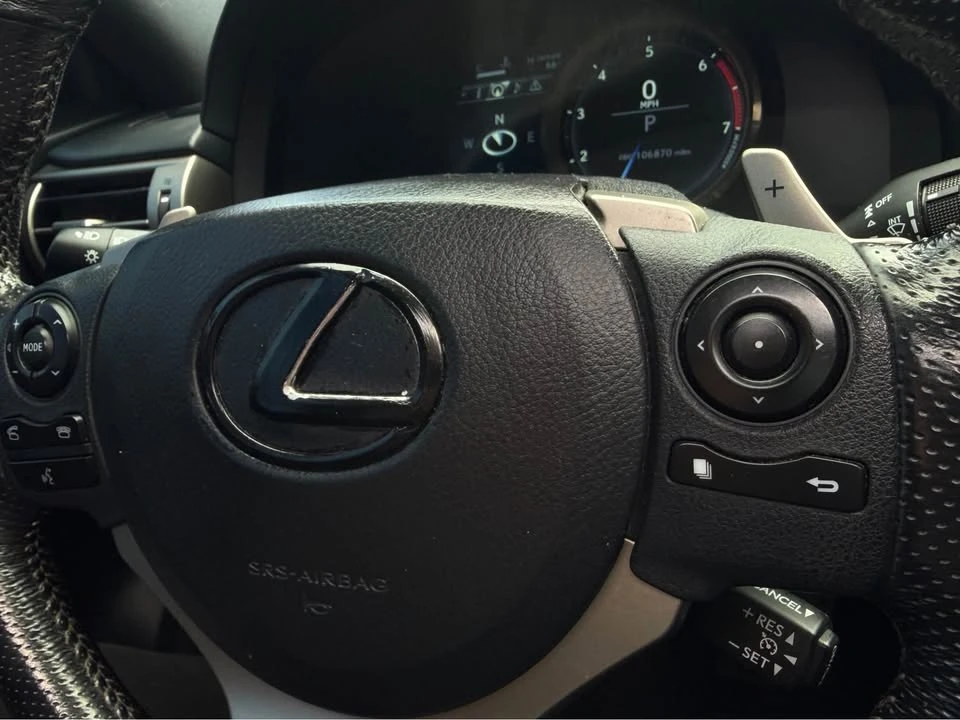 2016 Lexus IS 3rd Gen - Image 18 of 20