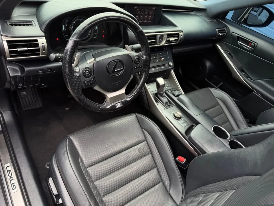 2016 Lexus IS 3rd Gen - Image 10 of 20