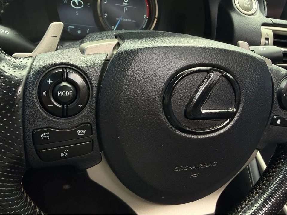 2016 Lexus IS 3rd Gen - Image 17 of 20