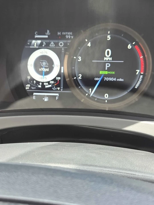 2016 Lexus IS 3rd Gen - Image 17 of 20