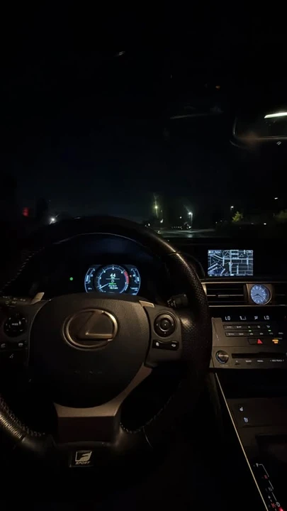 2016 Lexus IS 3rd Gen - Image 20 of 20