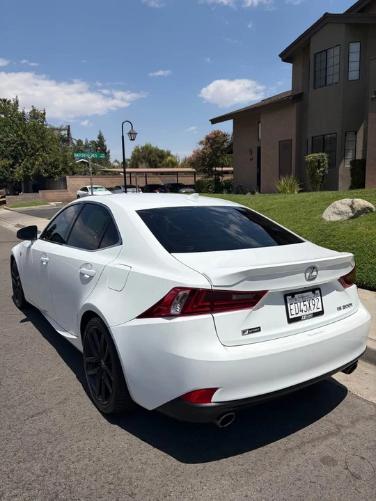 2016 Lexus IS 3rd Gen - Image 19 of 20