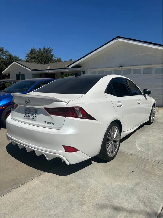 2016 Lexus IS 3rd Gen - Image 4 of 8