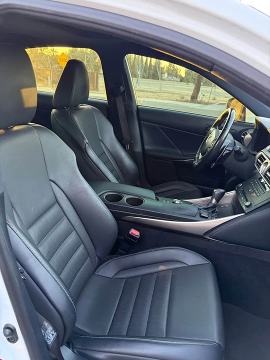 2016 Lexus IS 3rd Gen - Image 16 of 20