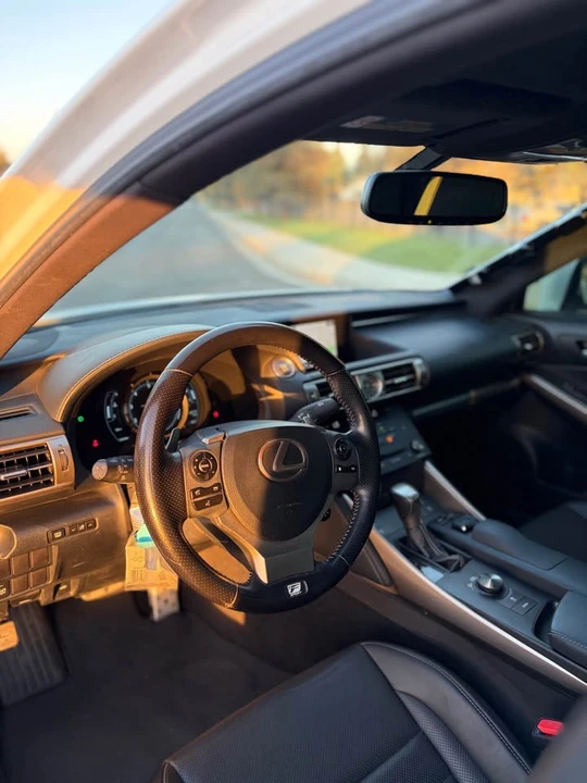 2016 Lexus IS 3rd Gen - Image 12 of 20