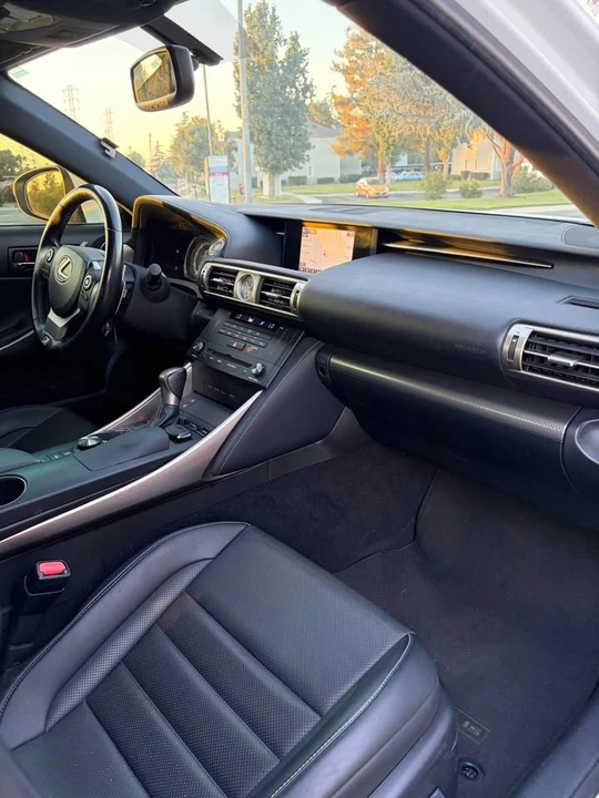 2016 Lexus IS 3rd Gen - Image 14 of 20