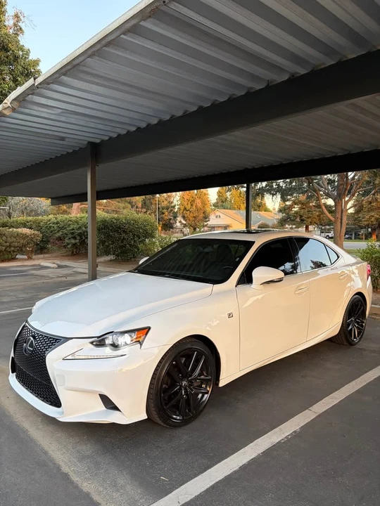 2016 Lexus IS 3rd Gen - Image 9 of 20