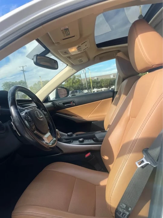 2016 Lexus IS 3rd Gen - Image 4 of 6
