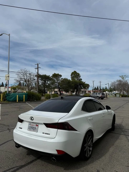 2016 Lexus IS 3rd Gen - Image 4 of 20