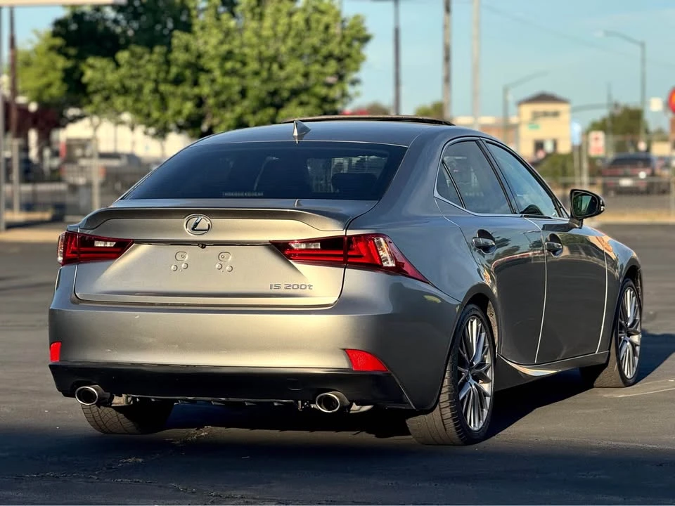 2016 Lexus IS 3rd Gen - Image 4 of 20