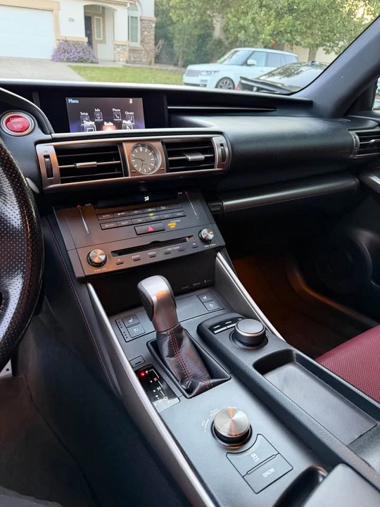 2016 Lexus IS 3rd Gen - Image 11 of 12