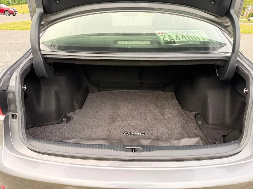 2016 Lexus IS 3rd Gen - Image 11 of 20