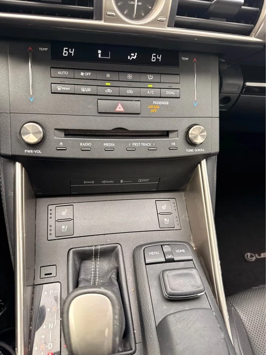 2016 Lexus IS 3rd Gen - Image 17 of 20