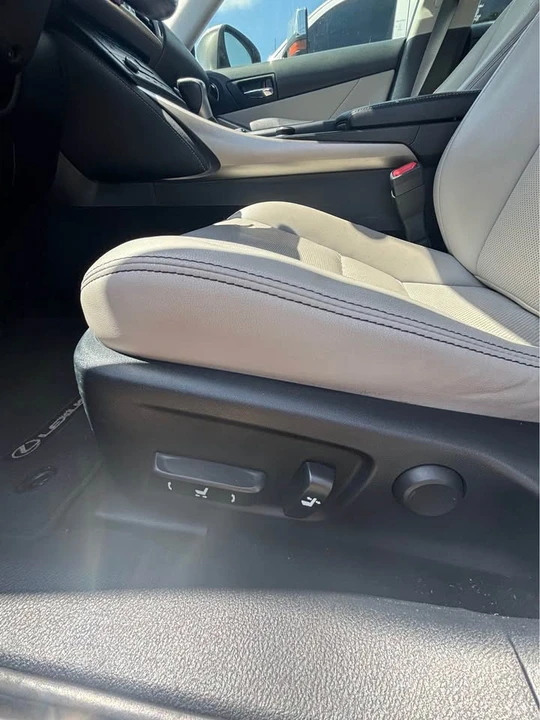 2016 Lexus IS 3rd Gen - Image 17 of 20