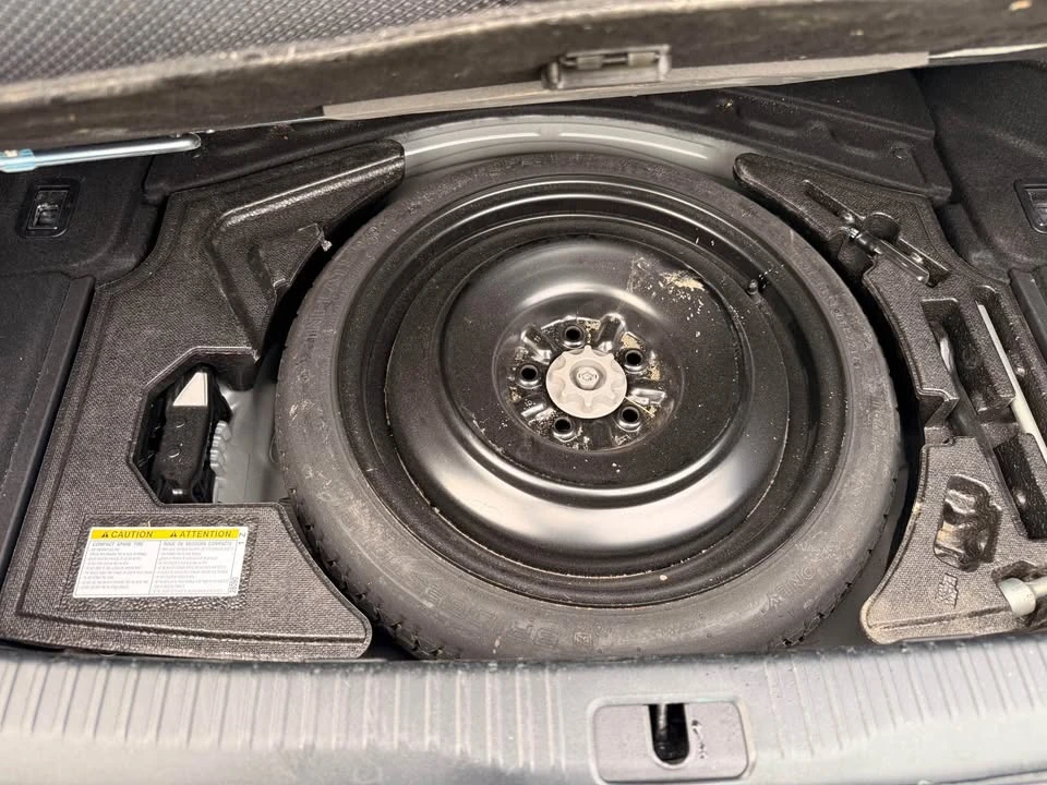 2016 Lexus IS 3rd Gen - Image 8 of 20