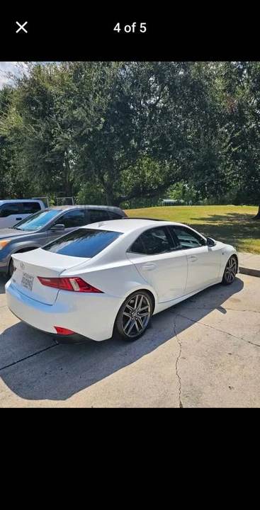 2016 Lexus IS 3rd Gen - Image 4 of 5