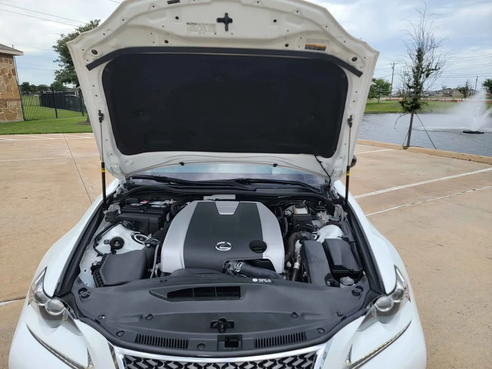 2016 Lexus IS 3rd Gen - Image 12 of 15