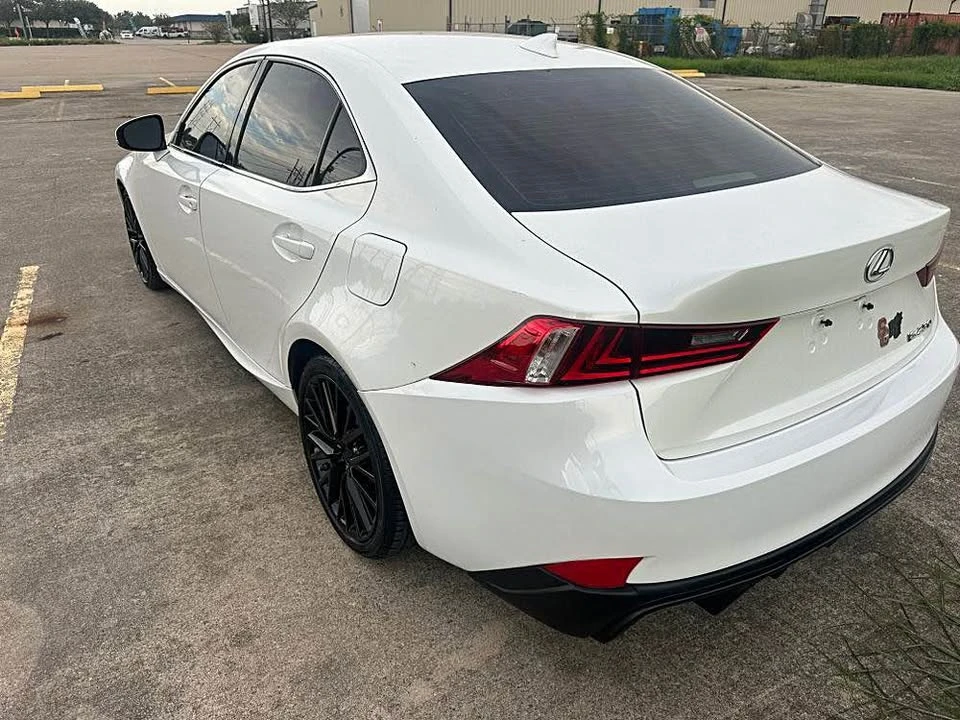 2016 Lexus IS 3rd Gen - Image 4 of 9