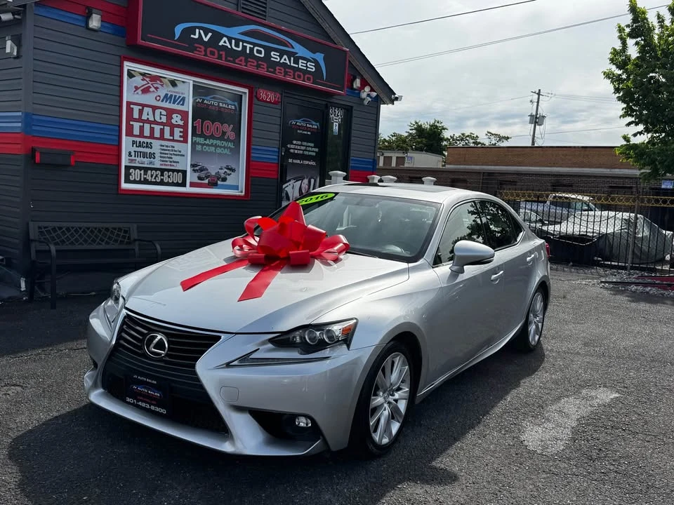 2016 Lexus IS 3rd Gen - Image 9 of 18