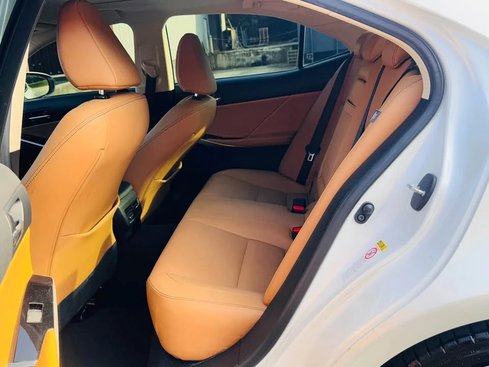 2016 Lexus IS 3rd Gen - Image 10 of 11