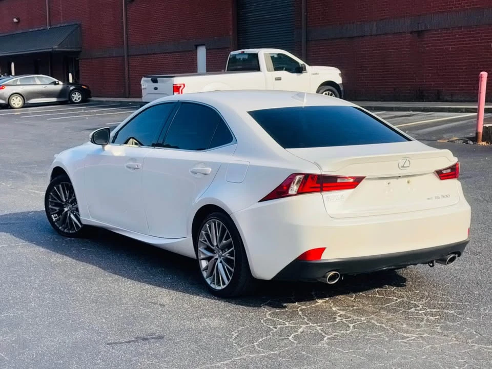 2016 Lexus IS 3rd Gen - Image 5 of 11